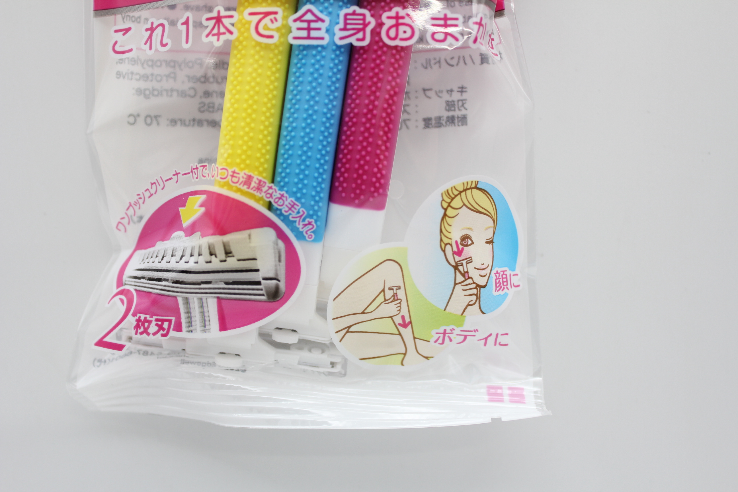 Schick女性用使い捨てカミソリ(3本入)