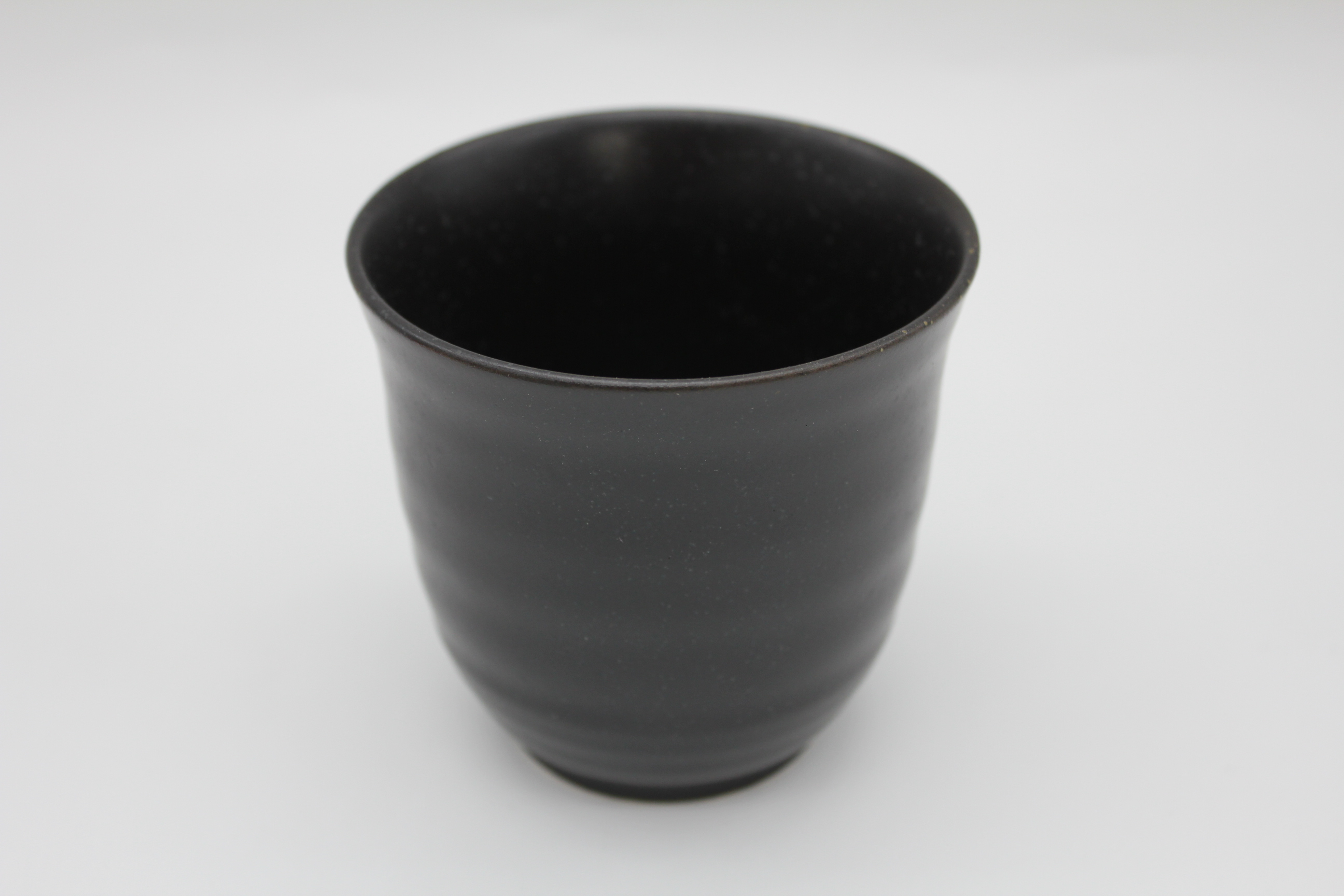 美濃焼　湯呑　黒