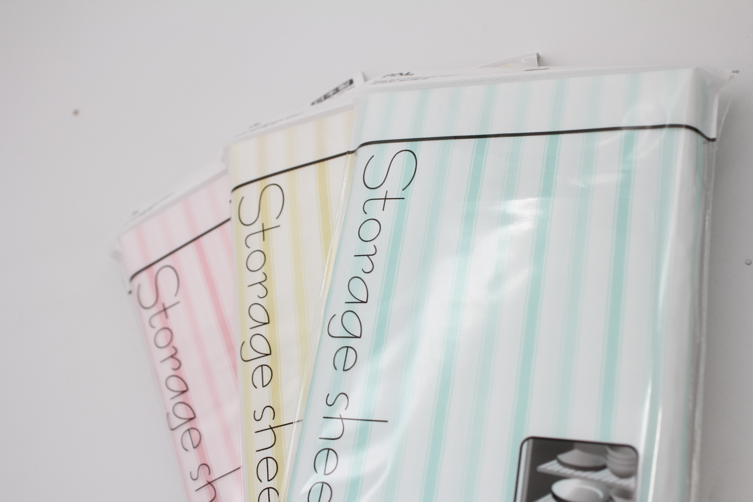 ｽﾞﾚ難い食器棚ｼｰﾄｽﾄﾗｲﾌﾟ(30X180)日本製