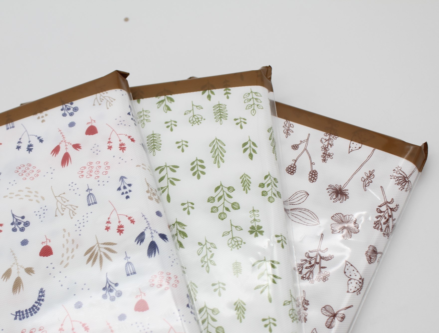 ｽﾞﾚ難いﾀﾝｽﾁｪｽﾄ収納ｼｰﾄ北欧40×180cm