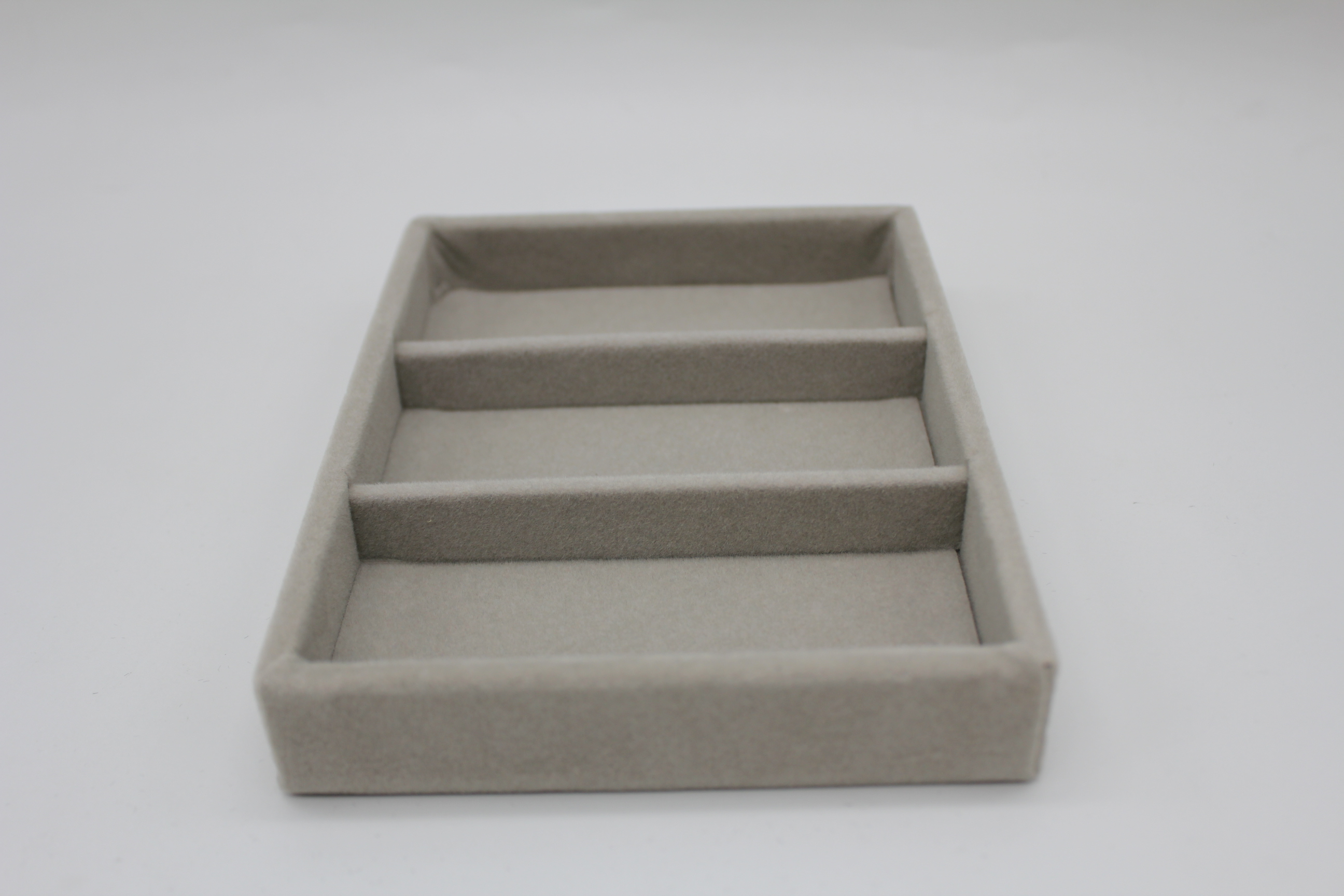 ｽﾎﾟｯﾄ　アクセサリートレイ3マス　グレー