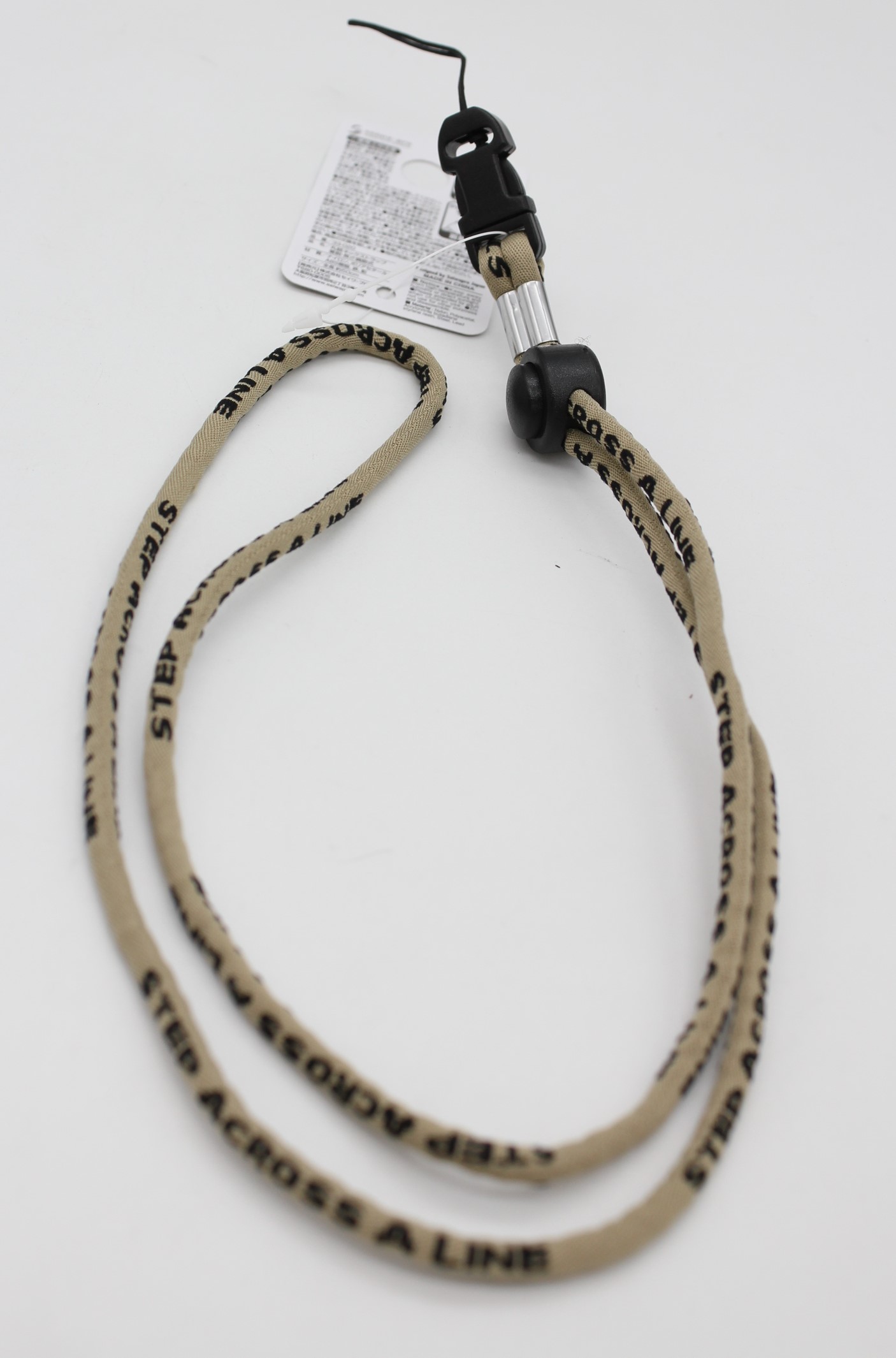 丸紐ネックストラップ