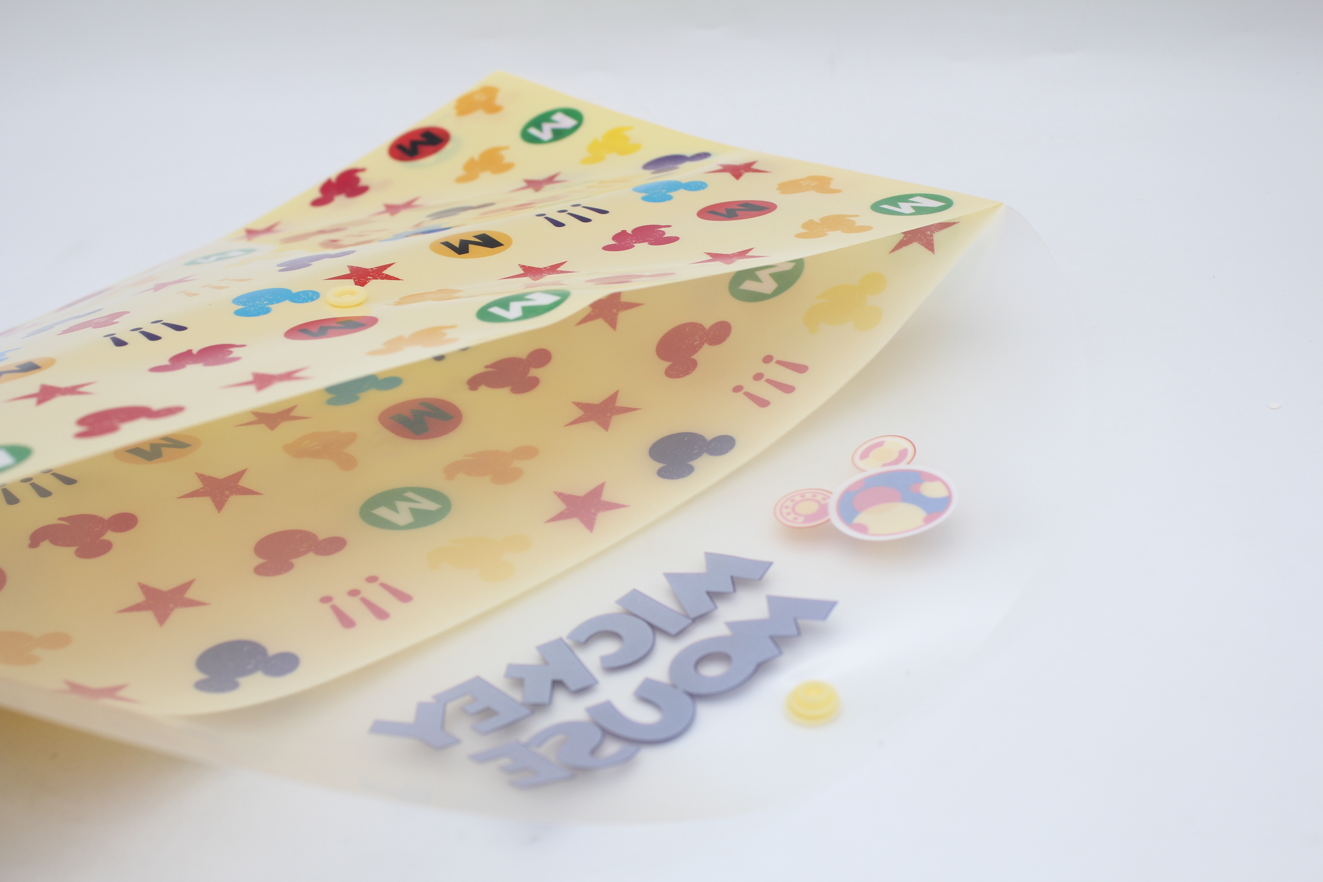 ﾄﾞｷｭﾒﾝﾄﾌｧｲﾙ　(ﾎﾞﾀﾝ付き)ﾐｯｷｰｼﾙｴｯﾄ1